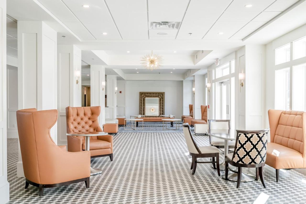 Chateau Renault Egg Harbor City Екстериор снимка