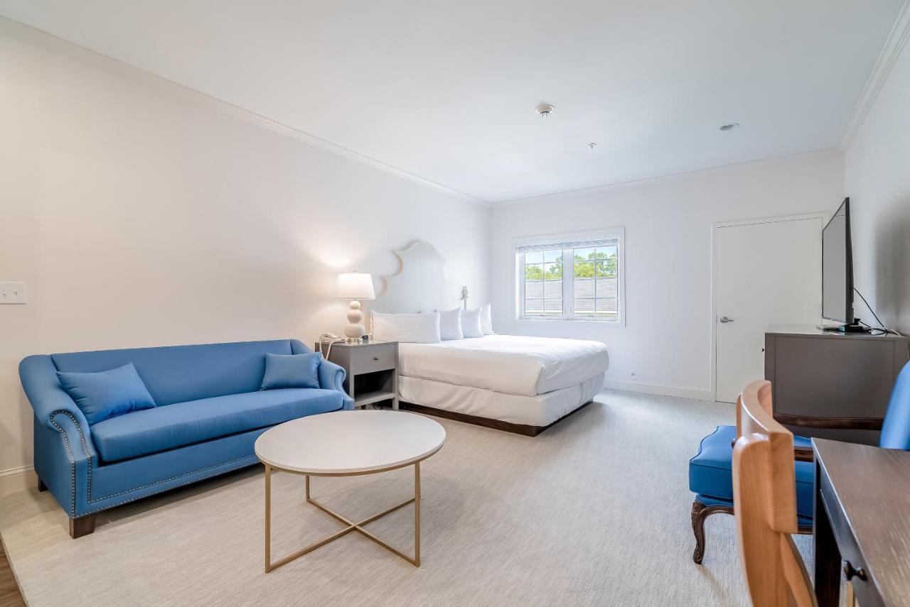 Chateau Renault Egg Harbor City Екстериор снимка