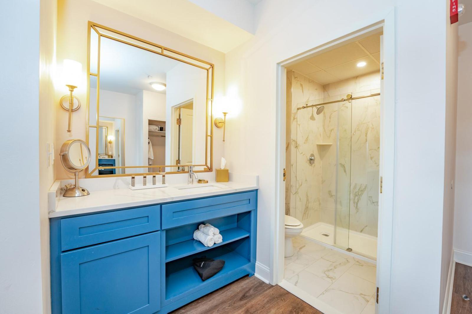 Chateau Renault Egg Harbor City Екстериор снимка